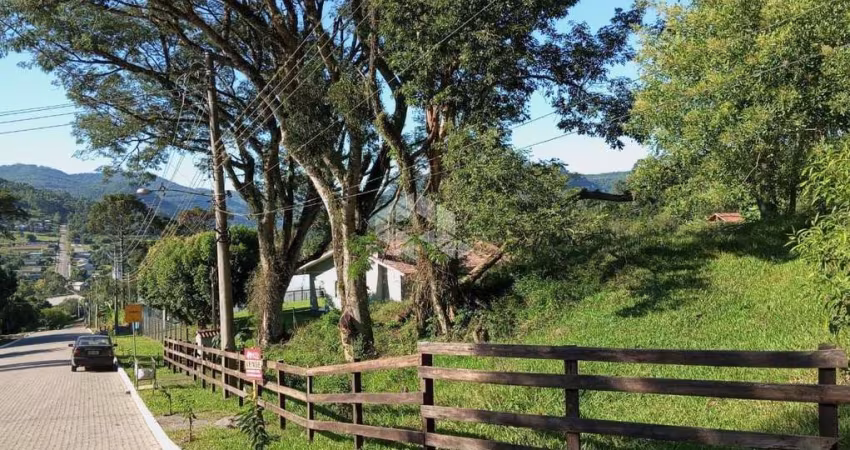 Ótimo Terreno com Linda Vista
