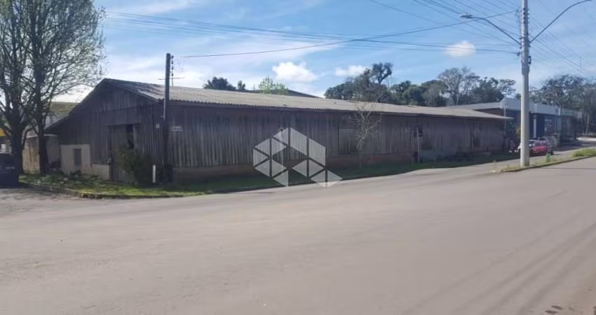Terreno 1.398 m² na Avenida Germânia
