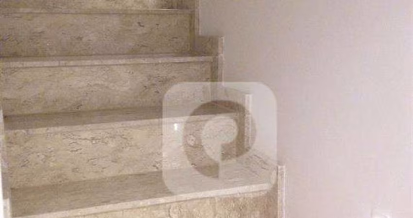 Sala comercial de 60 metros quadrados na Barra, com mezzanino, totalmente mobiliada.