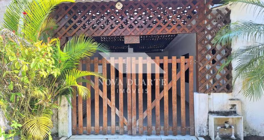 Vende-se casa a 170 metros da praia do Capricórnio  Caraguatatuba SP