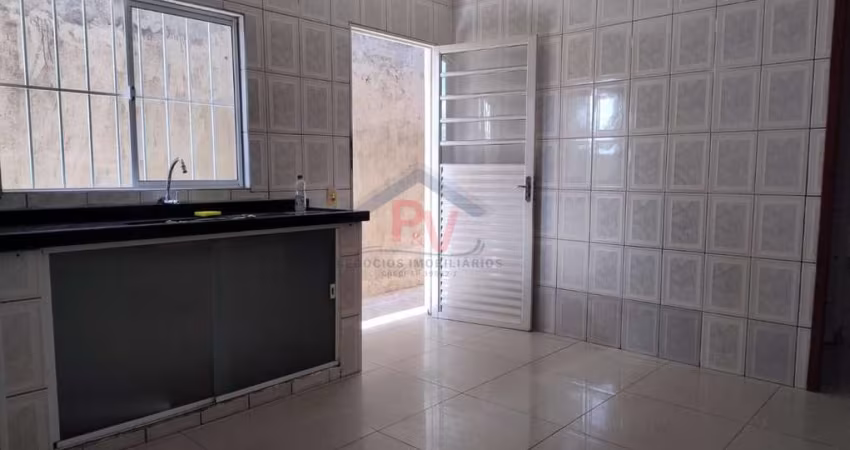 Casa 2 dormitórios para Locação em Atibaia, Jardim das Cerejeiras, 2 dormitórios, 2 suítes, 3 banheiros, 1 vaga