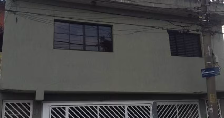 OPORTUNIDADE: São 3 CASAS NO MESMO TERRENO - ESTUDO FORMA DE PAGAMENTO, VENDAS INDIVIDUAIS OU TOTAL NÃO FOI AVERBADA E A AVERBAÇÃO É POR CONTA DO COMPRADOR. 1- De 520 mil por APENAS 490MIL, 4 dorm- ca