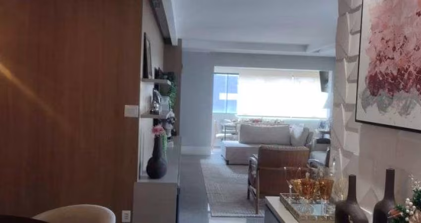 Lindo apartamento acabamento de primeira linha, sendo 3 amplas suítes e 2 vagas de garagem