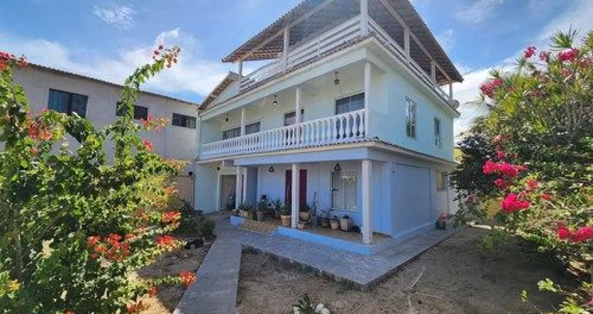 Casa triplex, quatro quartos, 509 m.