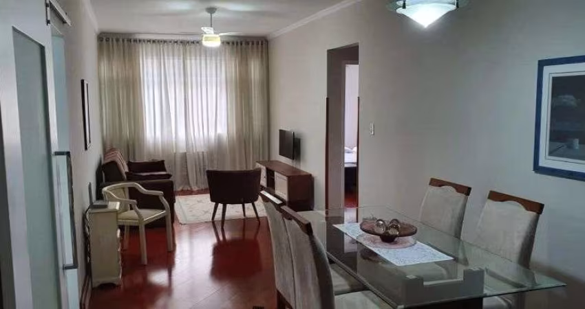 Ótimo apto 2 dormts, suíte, deps empregada a uma quadra da praia !