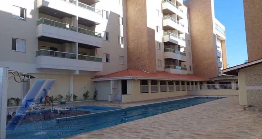 Ubatuba, Toninhas - Apartamento com 03 dormitórios e área de lazer completa a 100mts do mar.