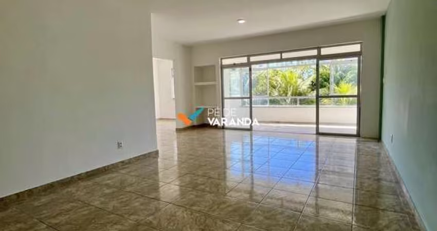 Apartamento com 176m² no Costa Azul