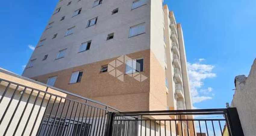 Apartamento em Vila Galvão