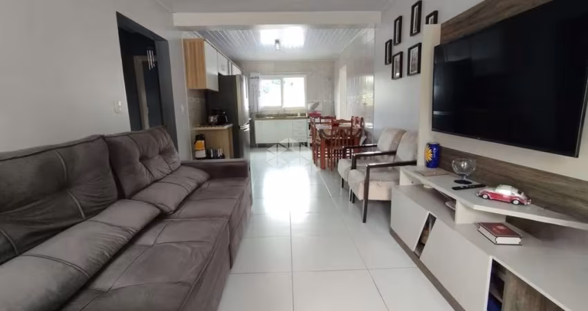 Casa de Condomínio em Cohab