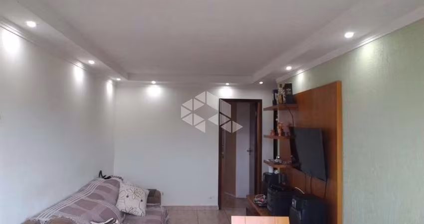 Apartamento em Vila Diva (Zona Leste)