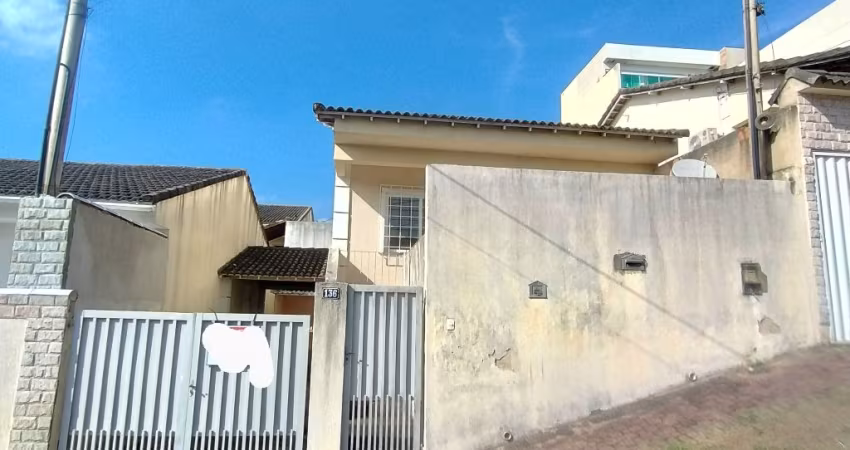 Casa linear 2 quartos, 1 suíte, área gourmet, garagem para , 3 carros