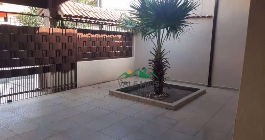 Casa com 3 dormitórios à venda, 200 m² por R$ 300.000,00 - Vila Municipal I - Guaratinguetá/SP