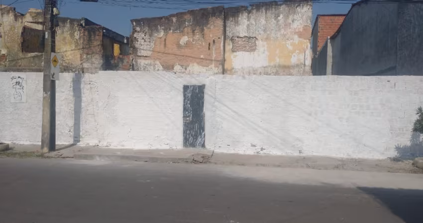 Terreno do Bairro Itaoca  com 842 metros próximo ao Shopping Parangaba!