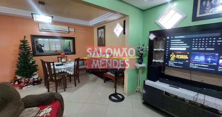 Sensacional casa de 2 pisos, sacada gourmet, 4 quartos. Excelente localização