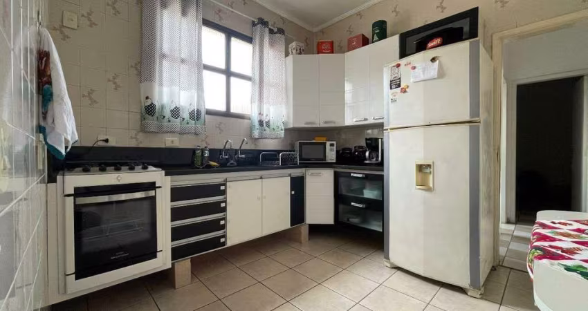 Apartamento de 02 dormitórios no bairro Marape em Santos.