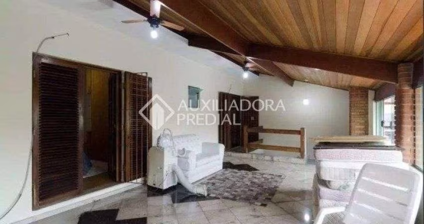 Casa com 3 dormitórios à venda, 266 m² por R$ 1.007.000 - Demarchi - São Bernardo do Campo/SP