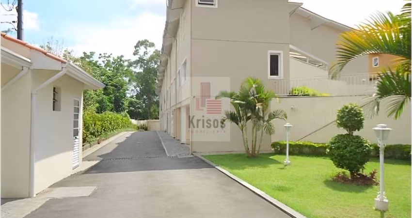 Charmosa casa em condomínio