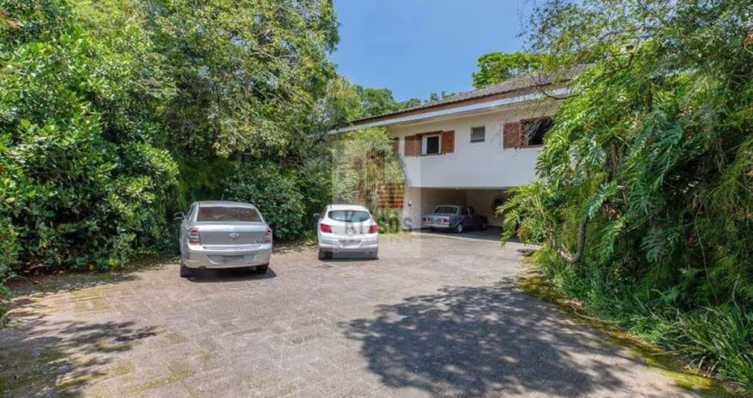 Oportunidade Imperdível: Linda Casa Estilo Campo no Parque Silvino Pereira!
