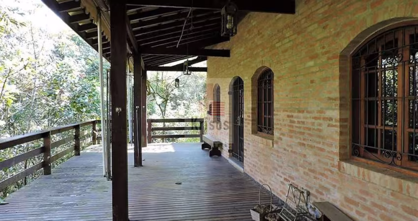 Deslumbrante Propriedade na Reserva do Peroba - Um Refúgio de Verde e Conforto!