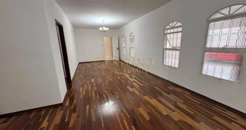 Casa à venda de 206m² | 03 dormitórios, sendo 01 suíte e 04 vagas de garagem | Bosque dos Eucaliptos | São José dos Campos |