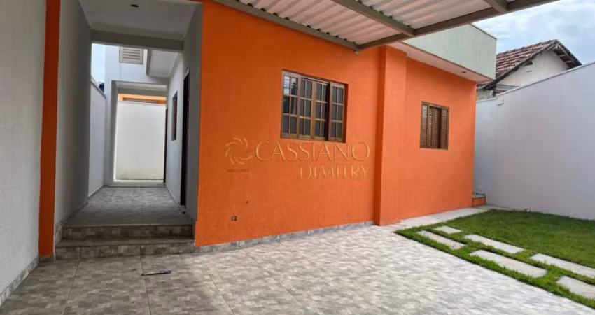 Casa à venda de 100m² | 02 dormitórios, sendo 01 suíte e 04 vagas de garagem | Santana | São José dos Campos |