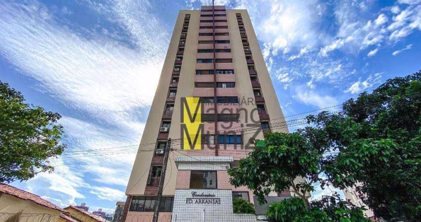 Ed. Arkansas - Apartamento com 3 quartos para alugar próximo a Praia de Iracema, R$ 2.200/mês