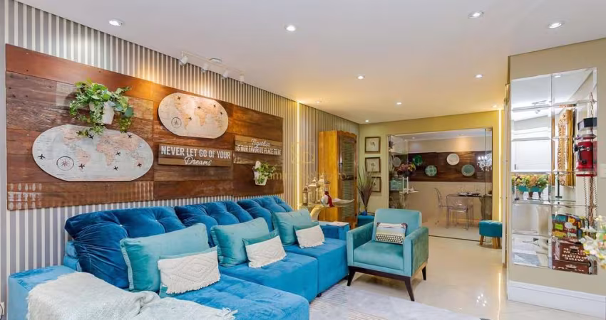 MARAVILHOSO SOBRADO TRIPLEX EM CONDOMÍNIO  ÁGUA VERDE  3 DORMITÓRIOS  1 SUÍTE  2 DEMI-SUÍTES