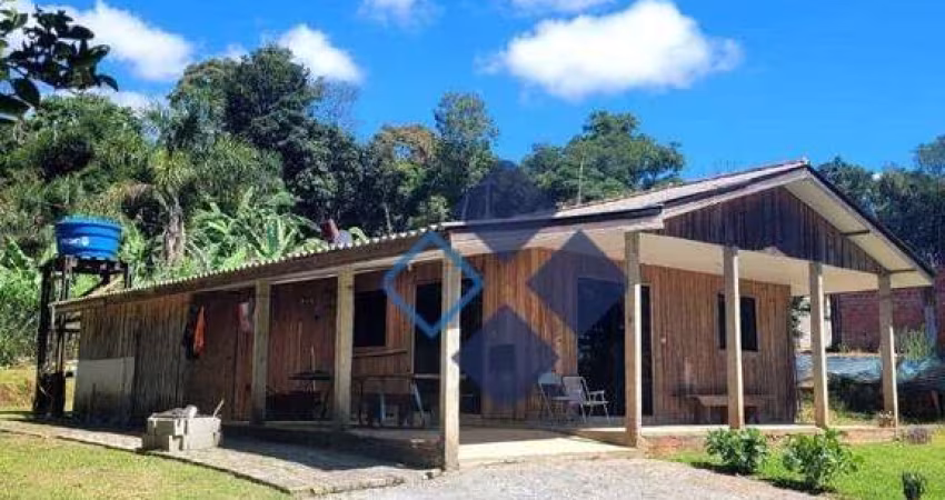 Chácara com 3 dormitórios à venda, 4453 m² por R$ 650.000,00 - Umbará - Curitiba/PR
