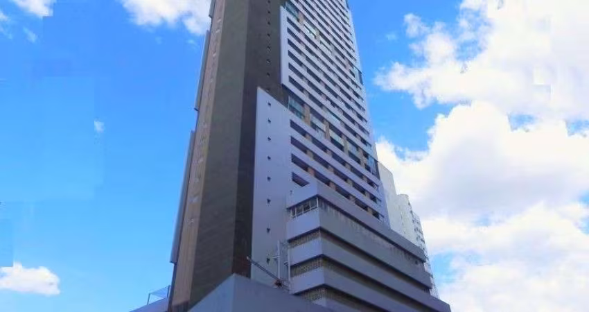 Apartamento com 2 quartos  para alugar, 37.00 m2 por R$2400.00  - Centro - Curitiba/PR