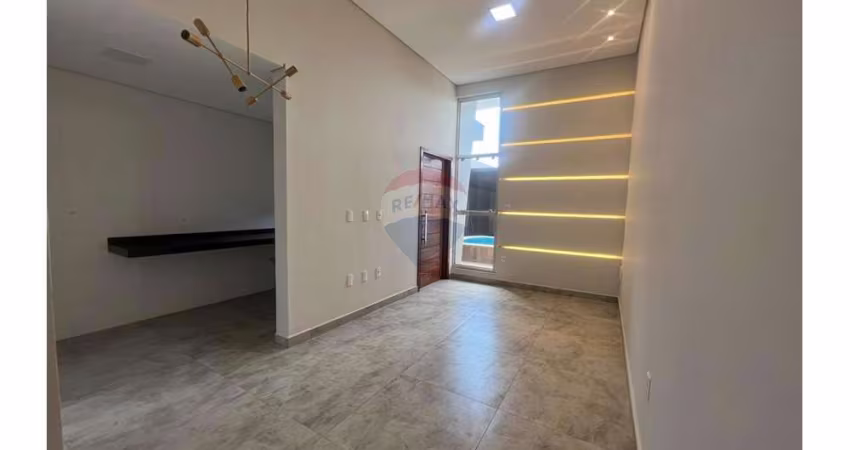 EXCELENTE  CASA  À  VENDA  NO  BAIRRO  ARCADIA !