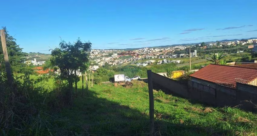 'Terreno no Recanto da Hípica de 729m com frente para duas ruas