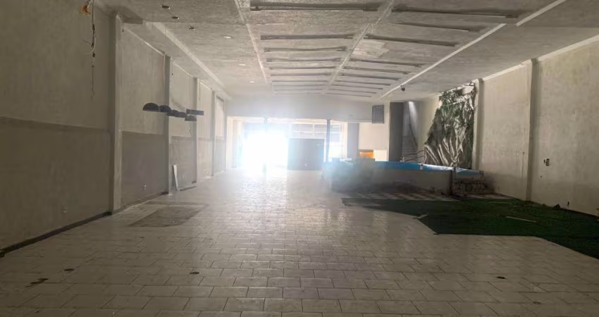 LOJA NA AGUA FRIA DE 750M2