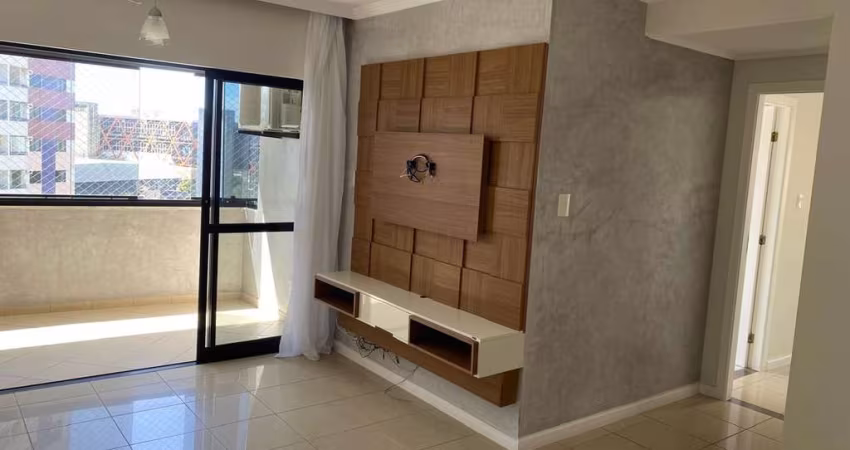 Oportunidade!, Costa azul, andar alto, 100m², gabinete, varanda gourmet, nascente total, porcelanato, 2 vagas por apenas: R$580.000,00. Agende ja!