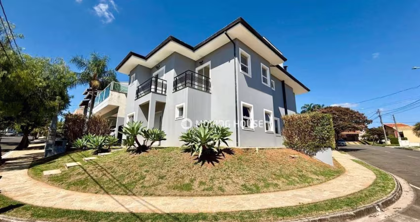 Casa à Venda no Condomínio Vivenda das Cerejeiras em Valinhos/SP