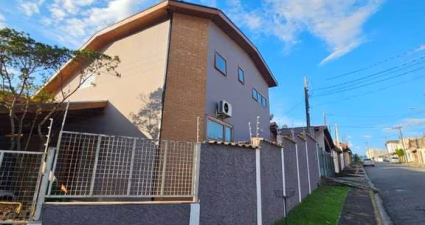 Casa para Venda em Pindamonhangaba, Residencial Mombaça I, 5 dormitórios, 3 banheiros, 3 vagas
