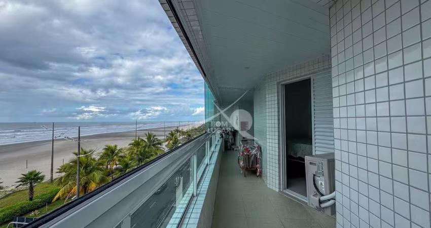 Apartamento FRENTE MAR com 3 quartos em Praia Grande - SP