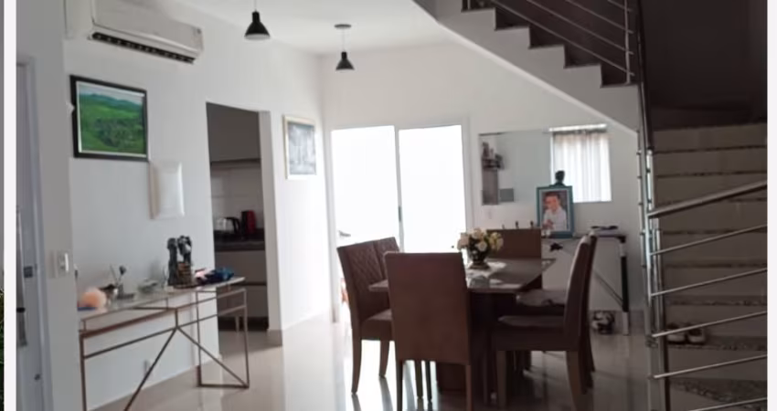Casa em condomínio para alugar com 3 suítes