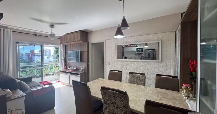 Apartamento à Venda em Barreiros, São José