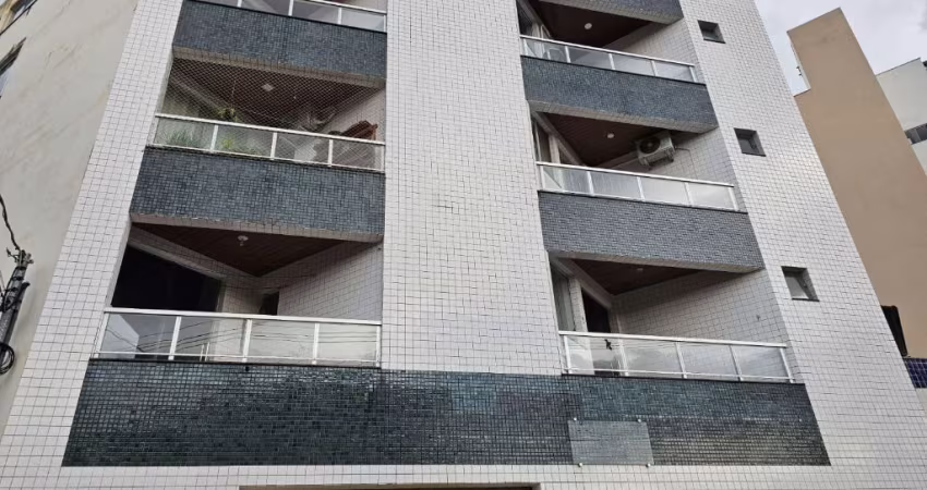 Código 4419 - Vende apartamento primeiro andar 03 quartos
