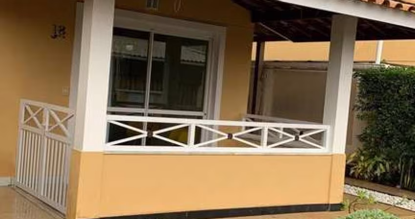 Aluguel de Casa 4/4 em condomínio Lauro de Freitas
