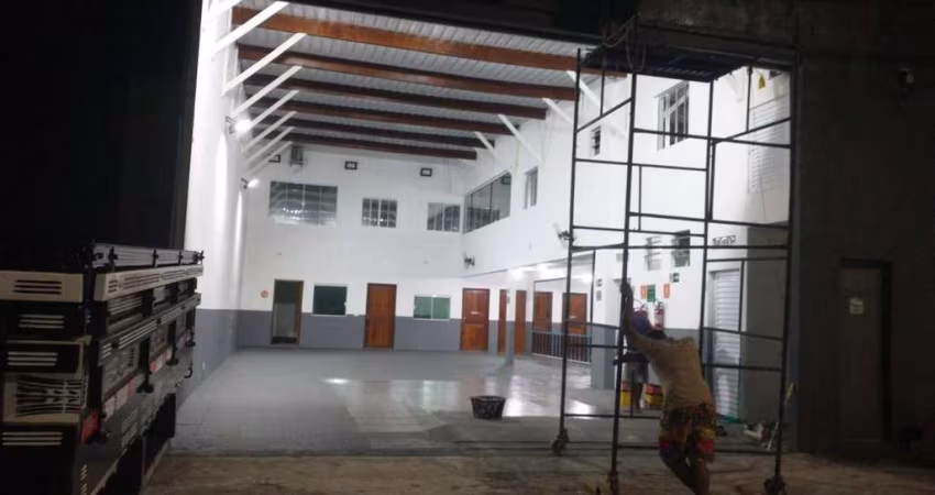 Galpão à venda em Praia Grande, Boqueirão, 10 x 25m²
