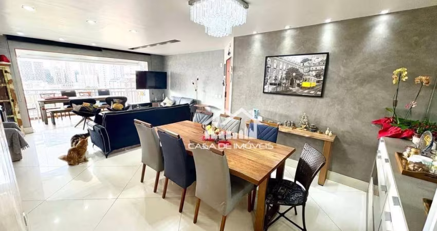 Vende apartamento de 145m², com 3 suítes, homeoffice, sala de TV, varanda e 3 vagas