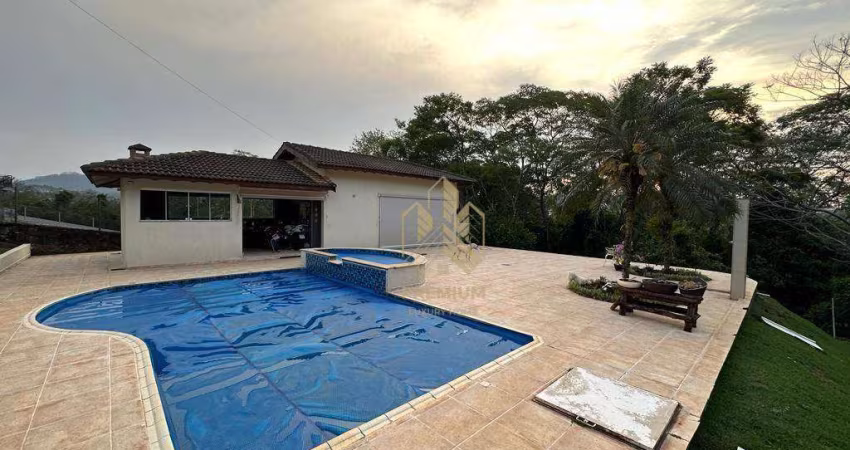 Casa com 4 dormitórios à venda, 390 m² por R$ 1.800.000,00 - Condomínio Serra da Estrela - Atibaia/SP