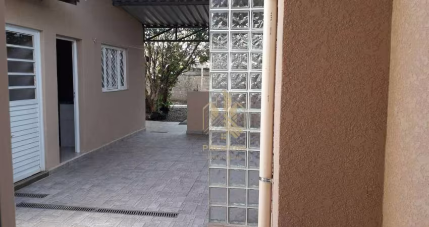 Casa com 3 dormitórios à venda, 172 m² por R$ 850.000 - Parque dos Coqueiros - Atibaia/SP