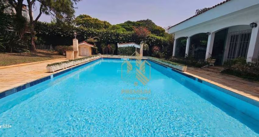 Linda casa com piscina região central de Atibaia