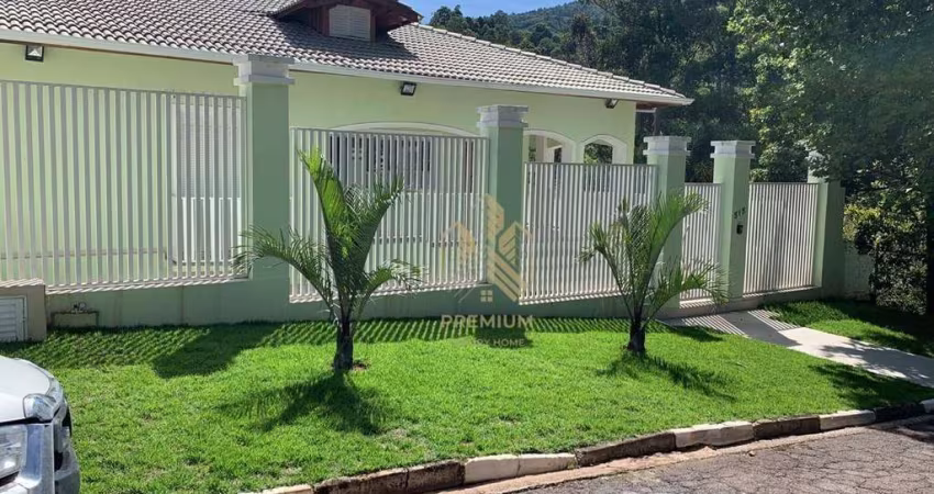 Casa com 3 dormitórios à venda, 647 m² por R$ 3.500.000 - Condomínio Flamboyant - Atibaia/SP