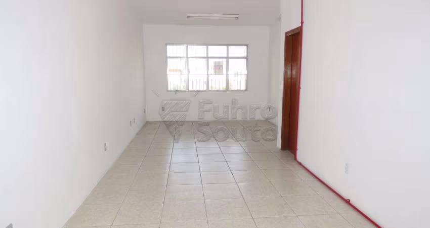 Comercial Sala Fora de Condomínio em Pelotas