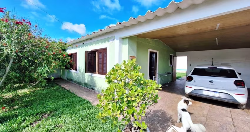 Casa e Anexo com 3 Dormitórios, Suíte e Piscina Privativa na Praia de Cidreira/RS