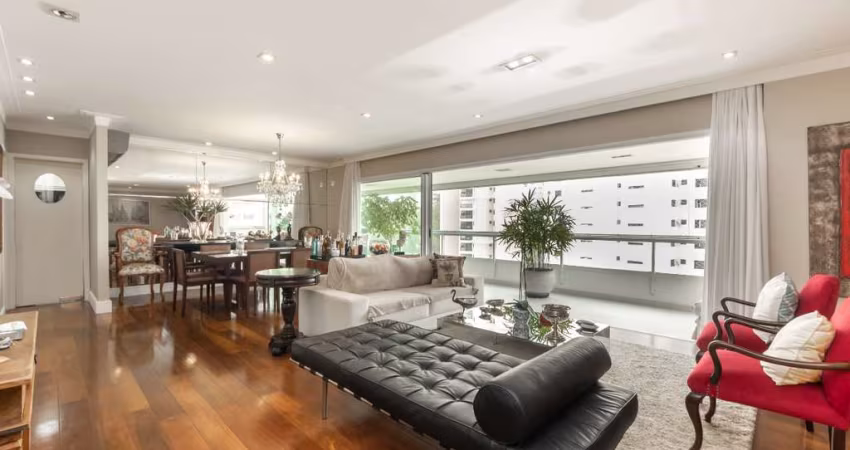 Apartamento tipo para venda com 3 quartos, sendo 3 suítes, 211m²