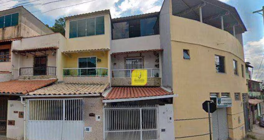 Casa com 2 quartos, terraço e garagem em Nova Benfica